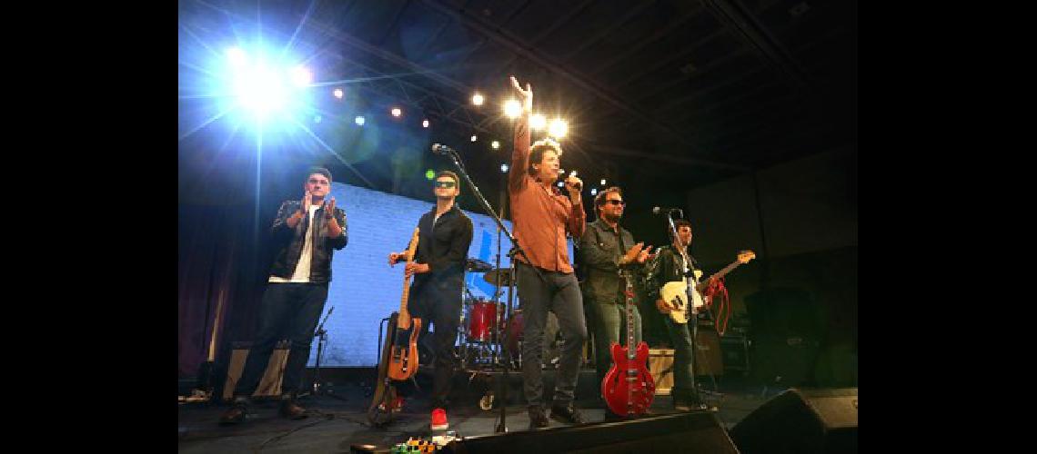 Vito Martino amp los Inolvidables en Rock del Paiacutes