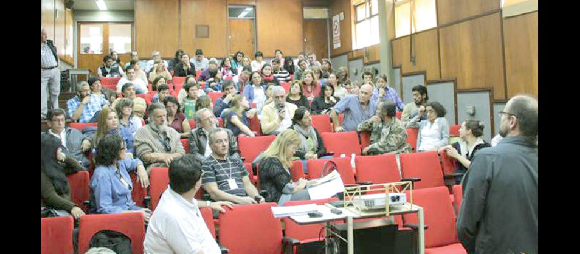  Las universidades fortalecen  viacutenculos con la agricultura familiar