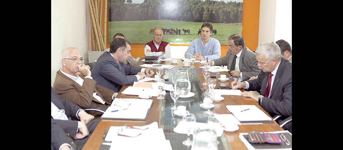 Analizaron aspectos vinculados  a la exportacioacuten del producto