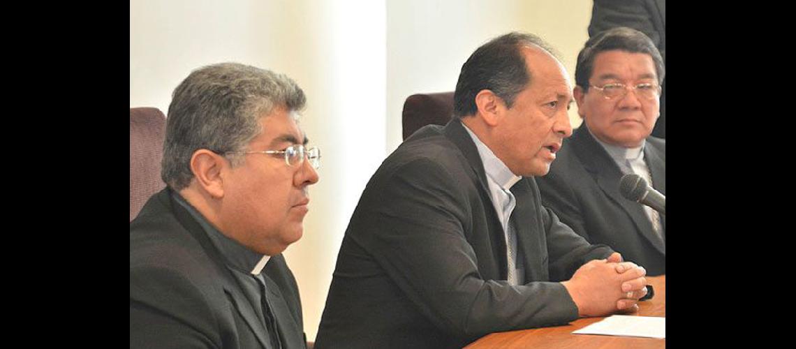  Cuestionamiento de la Iglesia a Evo Morales