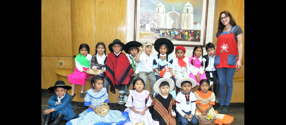  Nintildeos de la Escuela Nordm 190  visitaron Diario Pregoacuten