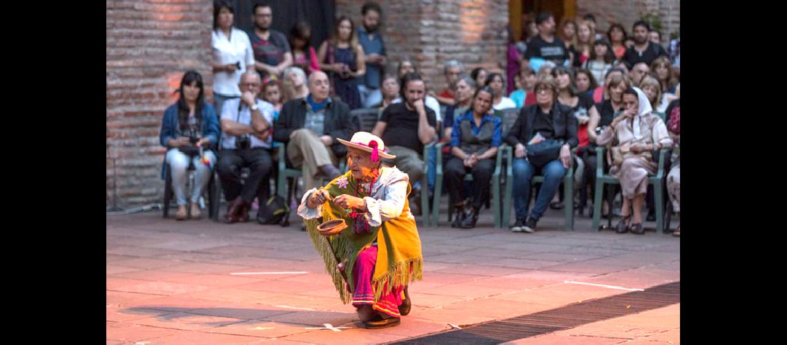 Josefina Aragoacuten la maimarentildea  que  representa la identidad quebradentildea