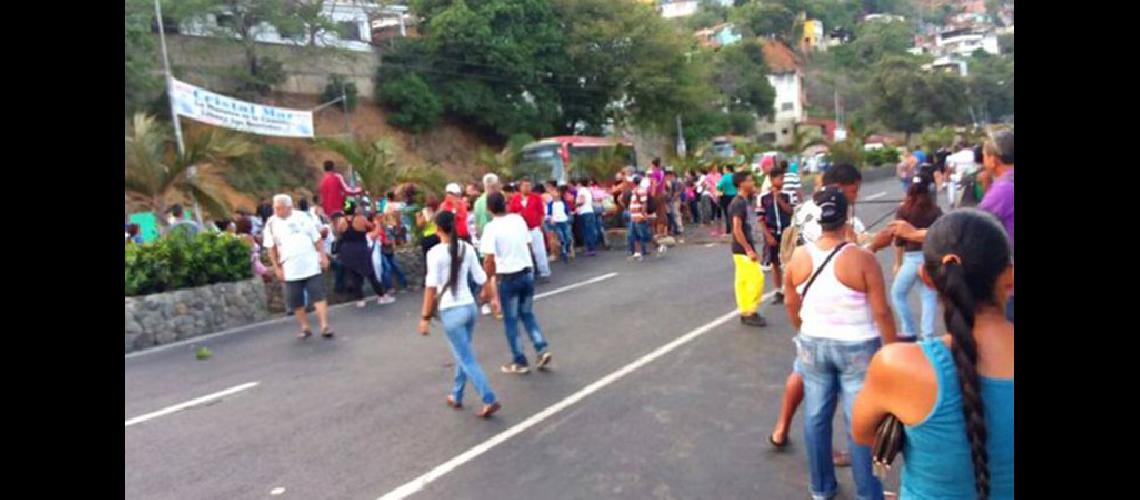 Protestas en Venezuela ante medida de Maduro