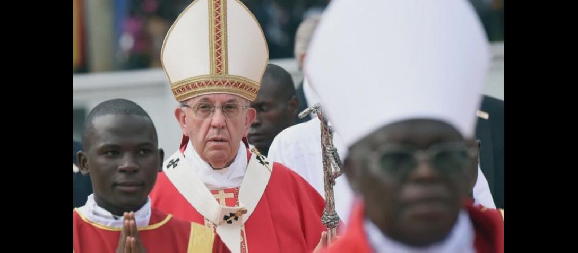  Uganda se rinde ante la llegada del Papa Francisco