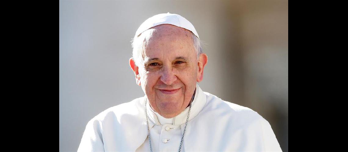 El papa Francisco premiado  con el Carlomagno 2015 