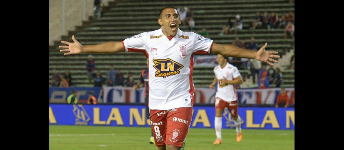 Huracaacuten vuelve al ruedo  ante Nacional por la Copa