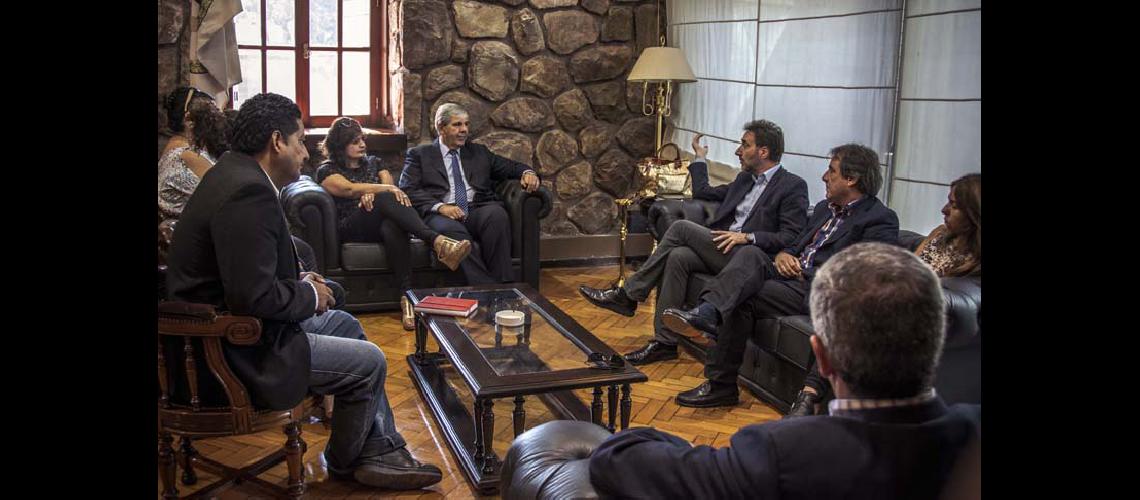 Trataron temas ambientales en reunioacuten de parlamentarios