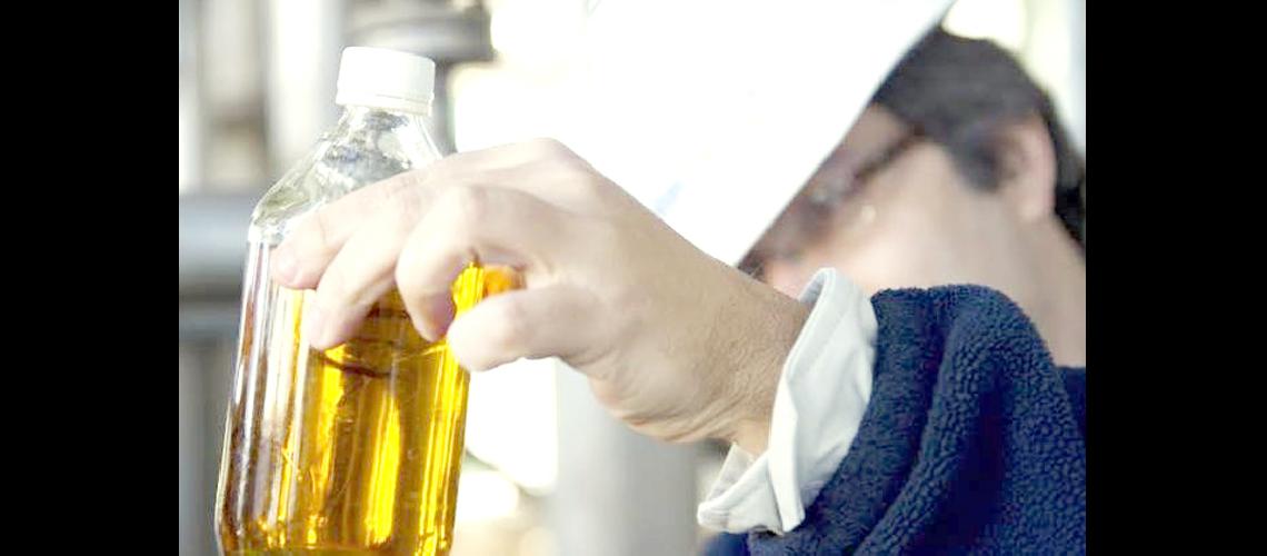 Firmaron el acuerdo con los cantildeeros para  la distribucioacuten del cupo para el Bioetanol
