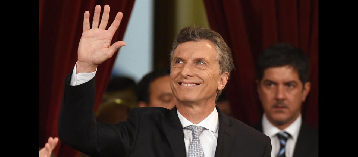 Macri le abre la puerta a los ingeniero italianos