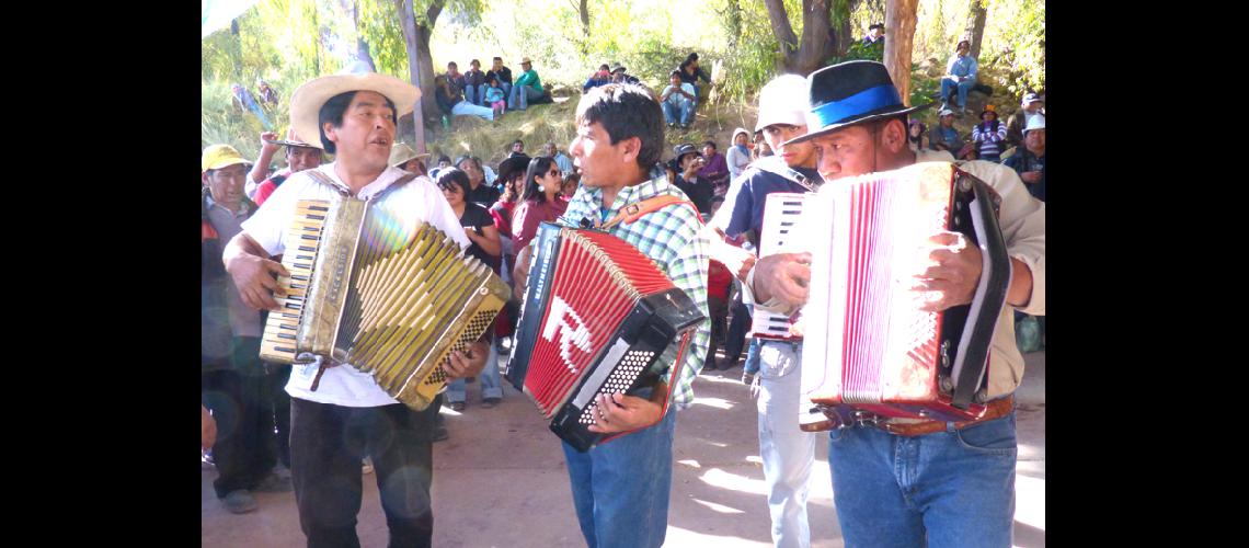 Festival de la zanahoria y  Encuentro del acordeoacuten en Calet