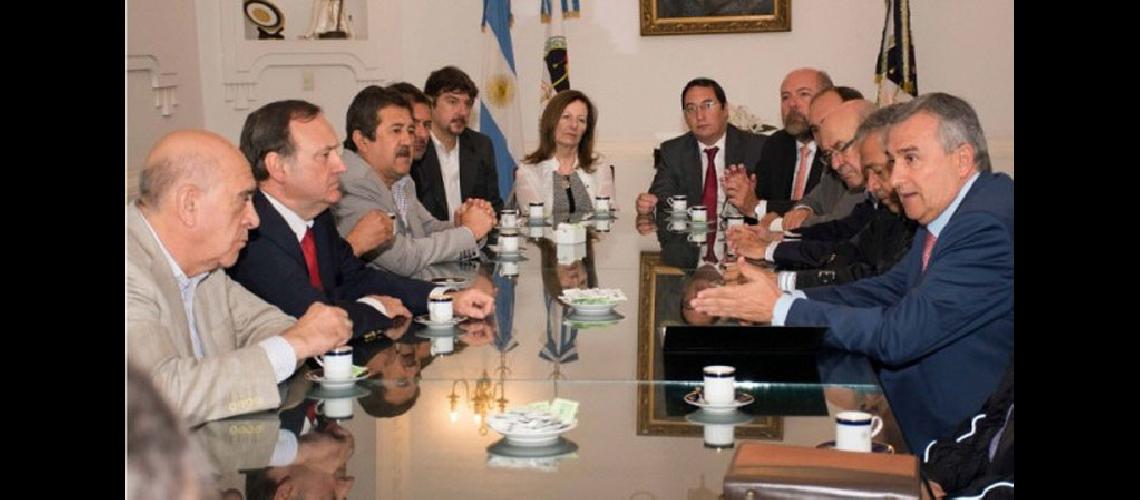 La industria jujentildea llevoacute propuestas al Gobierno