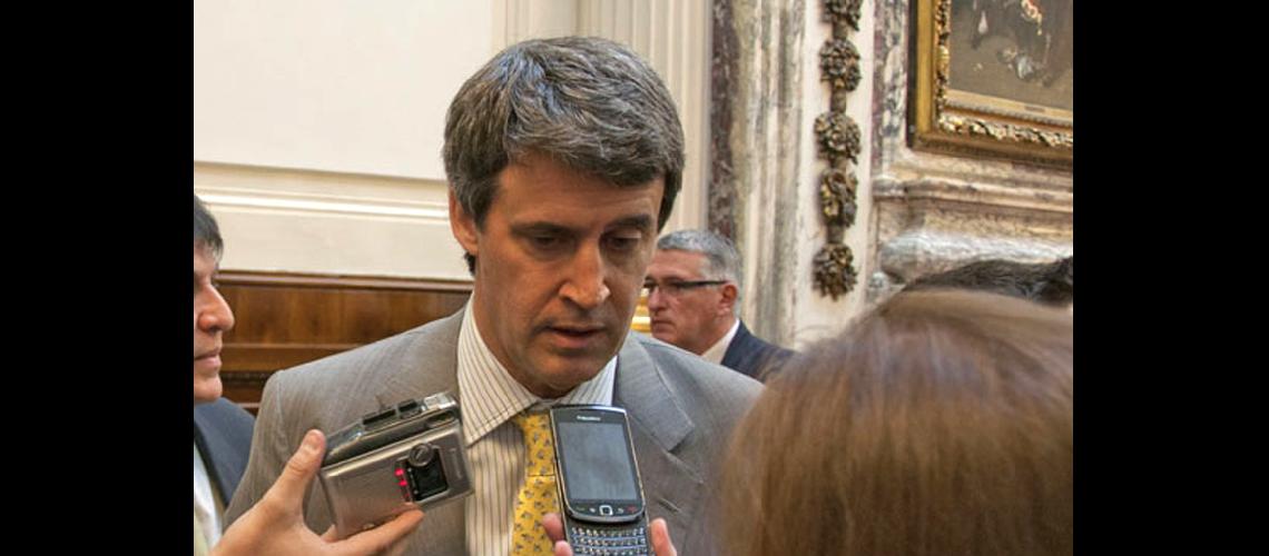 Prat Gay lo consideroacute como el #147acto definitivo que borra default#148 
