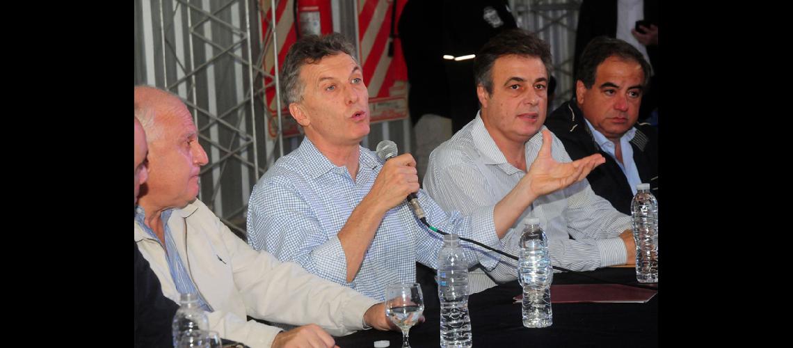Macri calificoacute como #147cataacutestrofe ambiental#148 la situacioacuten del Litoral