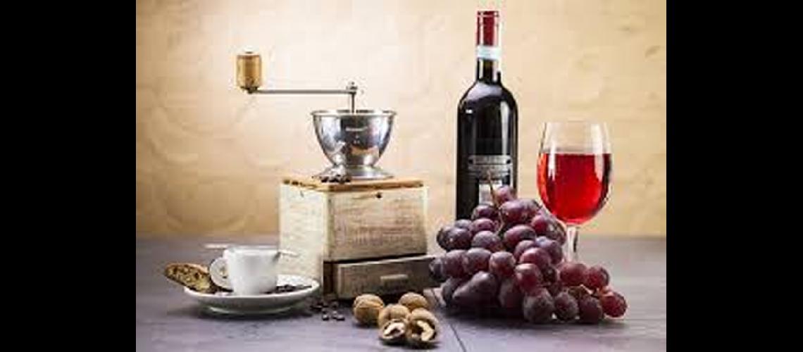 Vino y cafeacute pueden mejoran  salud de manera inesperada