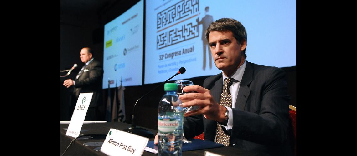 Prat Gay confirmoacute el blanqueo de capitales