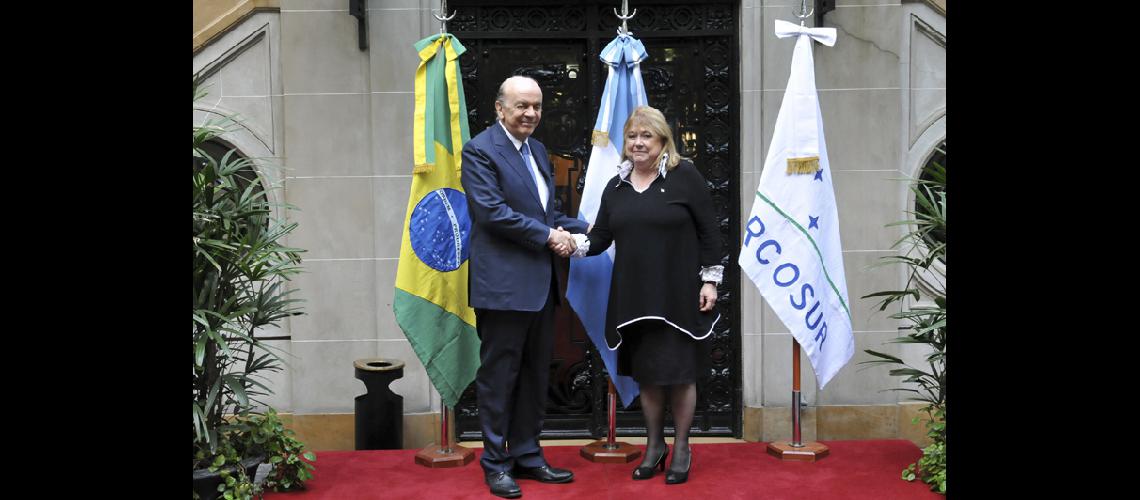 Argentina y Brasil acordaron restaurar el comercio bilateral