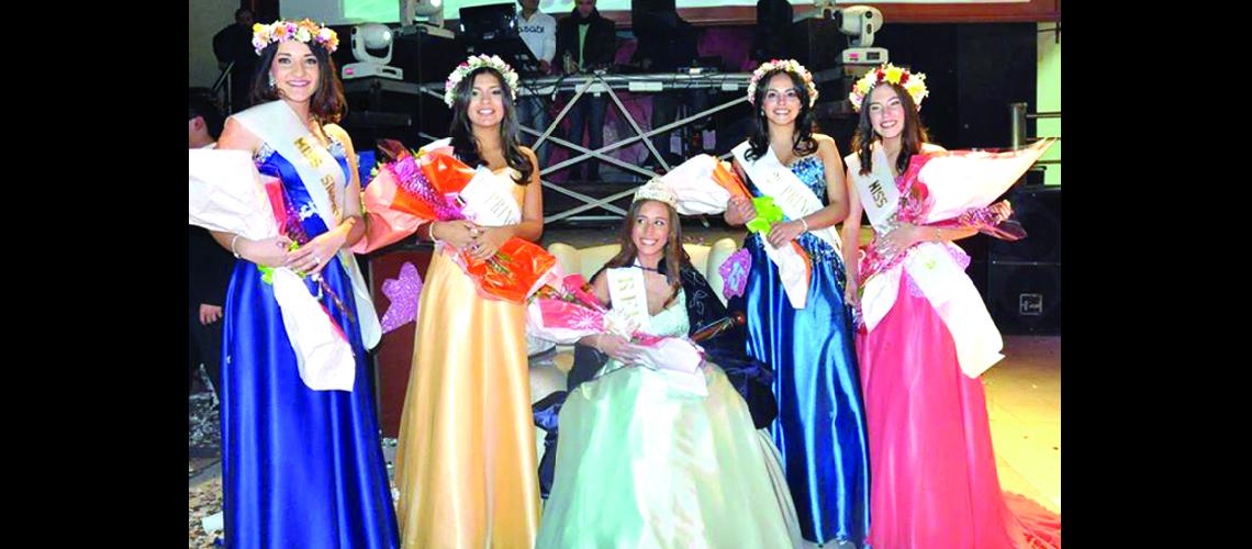 Luisina Torres  es la reina del  Colegio Los Lapachos