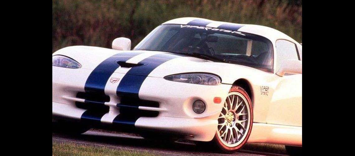 Dodge celebra los  25 antildeos del Viper