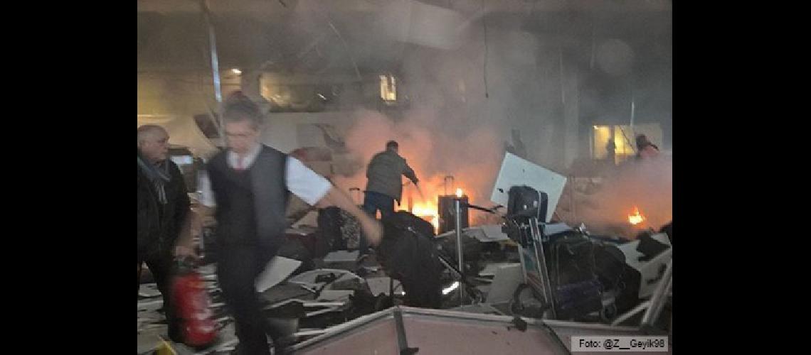 Ya son 38 los muertos y 120 los heridos en el atentado en el aeropuerto de Estambul