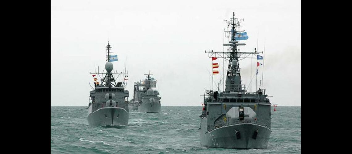 Diacutea de los intereses  argentinos en el mar