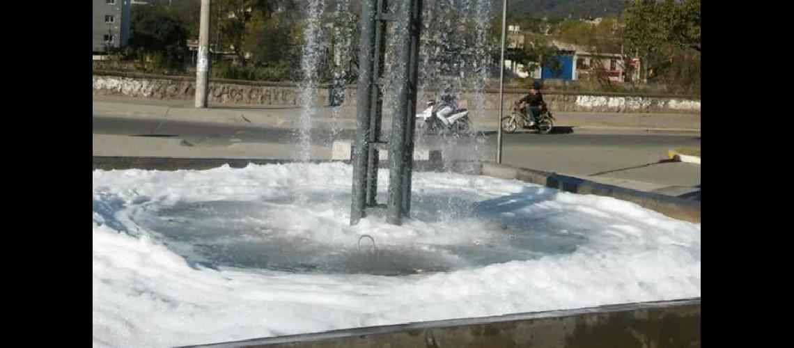 Otra vez el accionar de  vaacutendalos en las fuentes