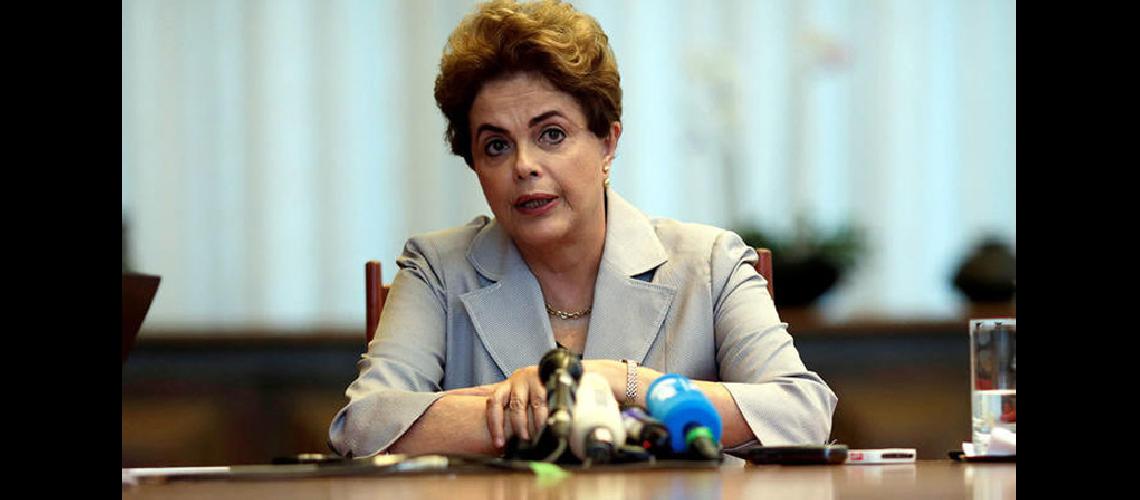 Dilma Rousseff propone un  plebiscito para salir de la crisis