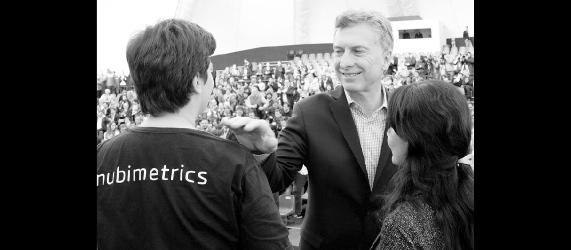 Macri busca generar trabajo y lograr pobreza cero en el paiacutes