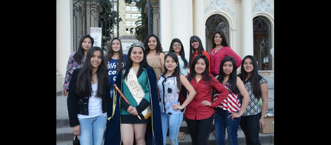 El Colegio Secundario Ndeg 32 elige a su reina