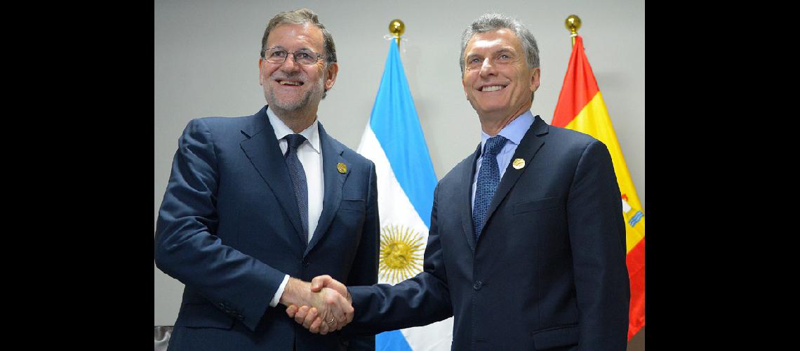 Macri destacoacute apertura absoluta de liacutederes mundiales hacia Argentina