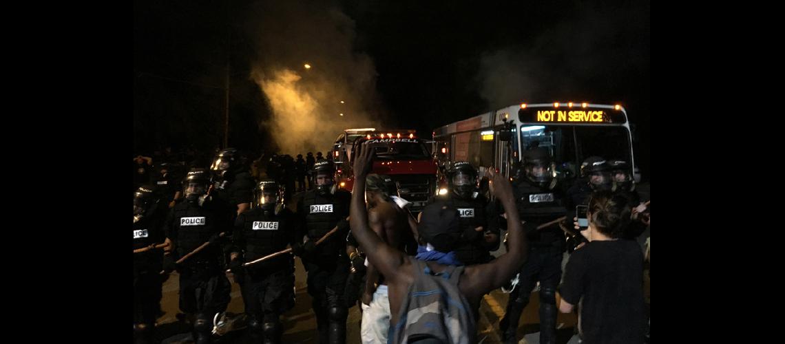 Violentas protestas contra el  racismo ocurrieron en Charlotte