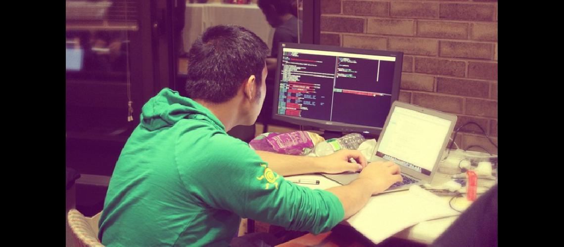 quotTensioacuten en la redquot- una criacutetica  tecnoloacutegica que cruza la cultura hacker