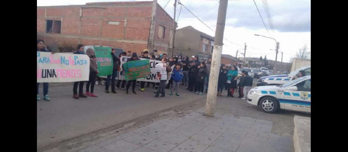 Drama en el sur de una jujentildea viacutectima de violencia de geacutenero