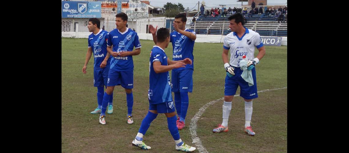 Talleres arriesga la cima  ante Pellegrini de Salta