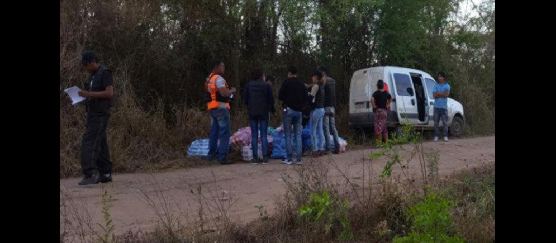 En control de ruta secuestraron 250 bultos con mercaderiacutea ilegal