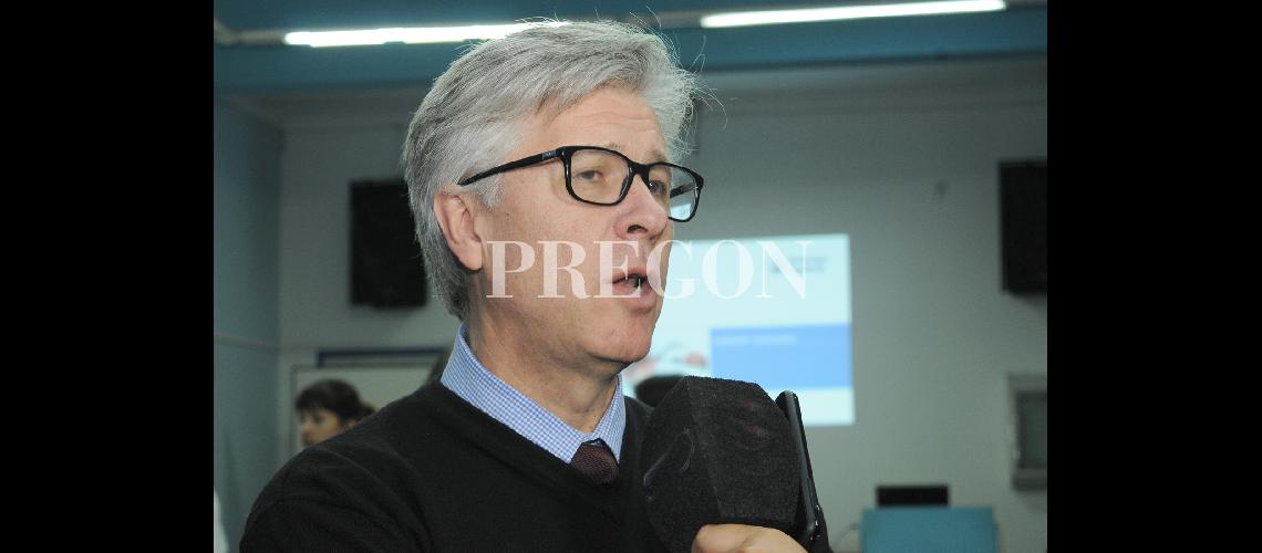 Profesionales se capacitaron en Tratamientos de Caacutencer de Pulmoacuten