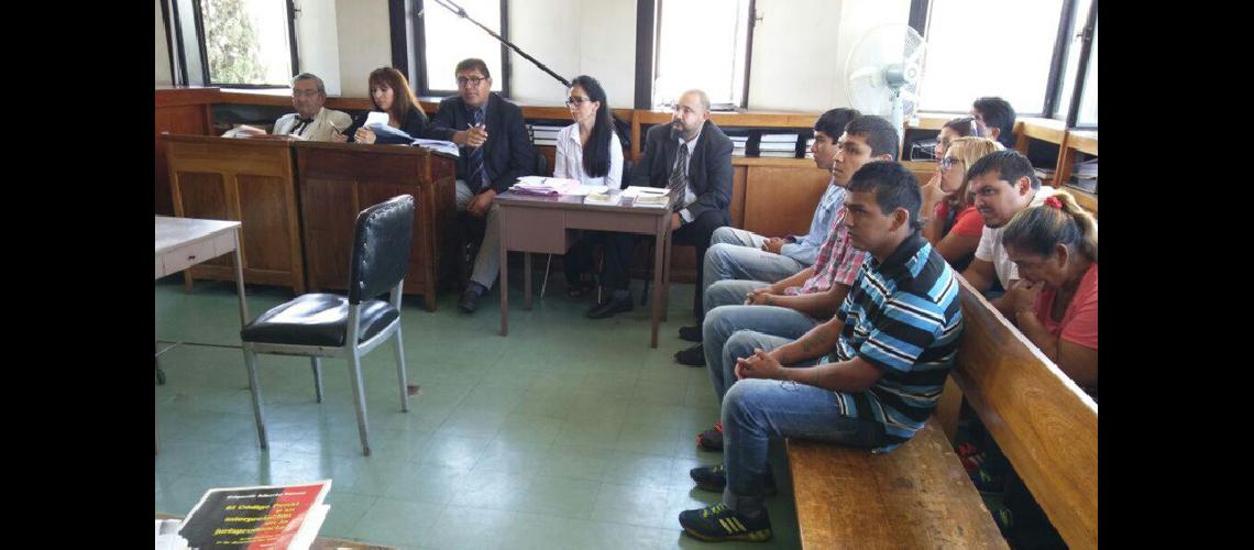 Acusados por crimen de Narbay condenados a 16 antildeos de prisioacuten
