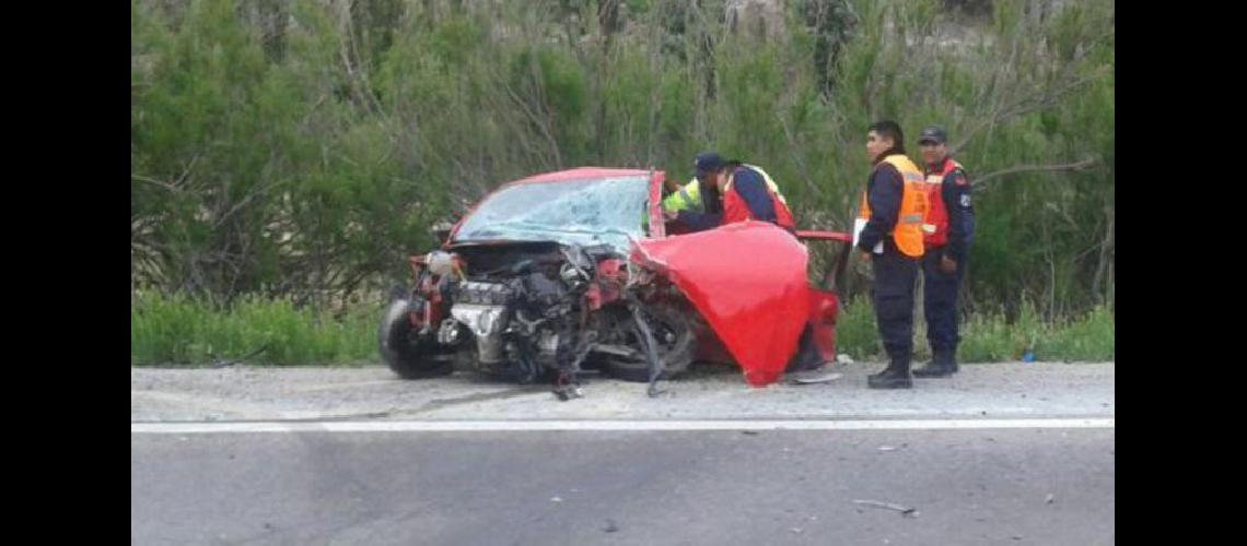 Una viacutectima fatal tras muacuteltiple choque en Tumbaya Grande