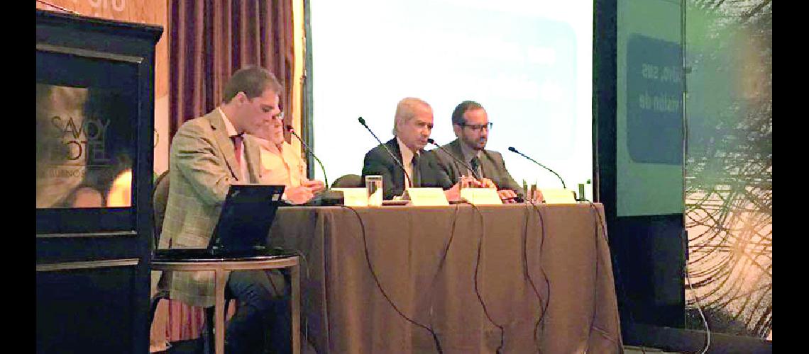 Sector tabacalero reclamoacute  por la alta presioacuten fiscal 