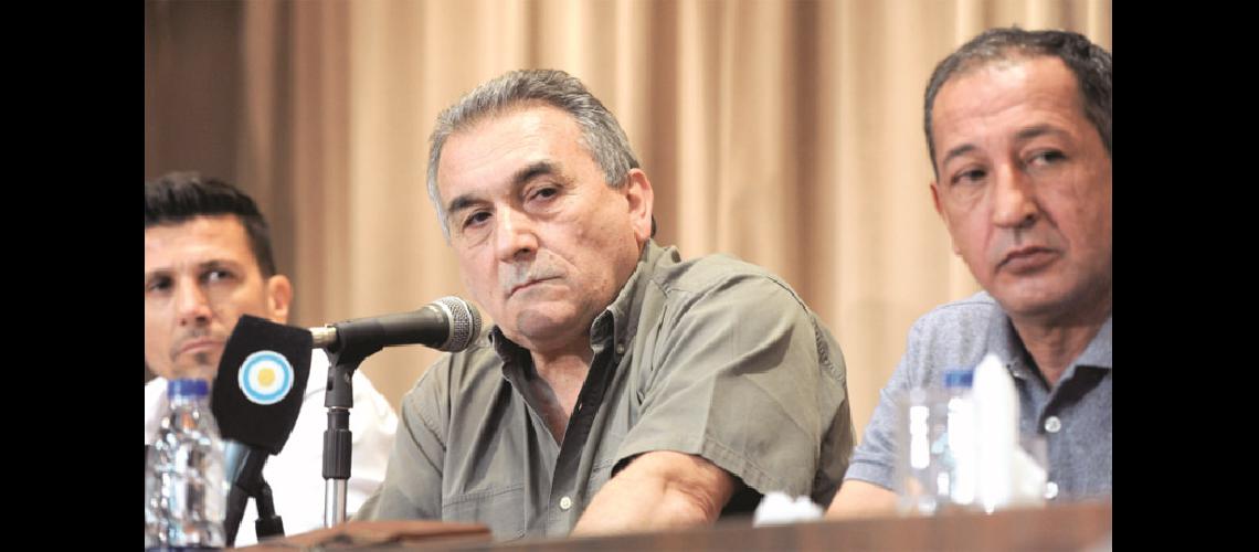 Gremios del transporte meten maacutes presioacuten y amenazan con medidas