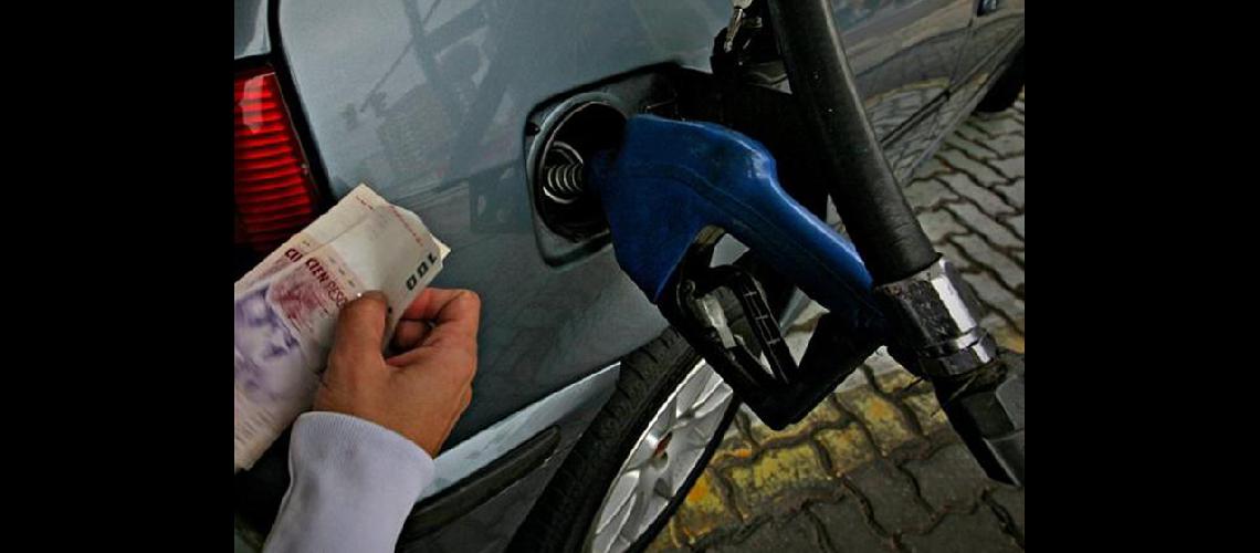 Aumentan los precios de los combustibles