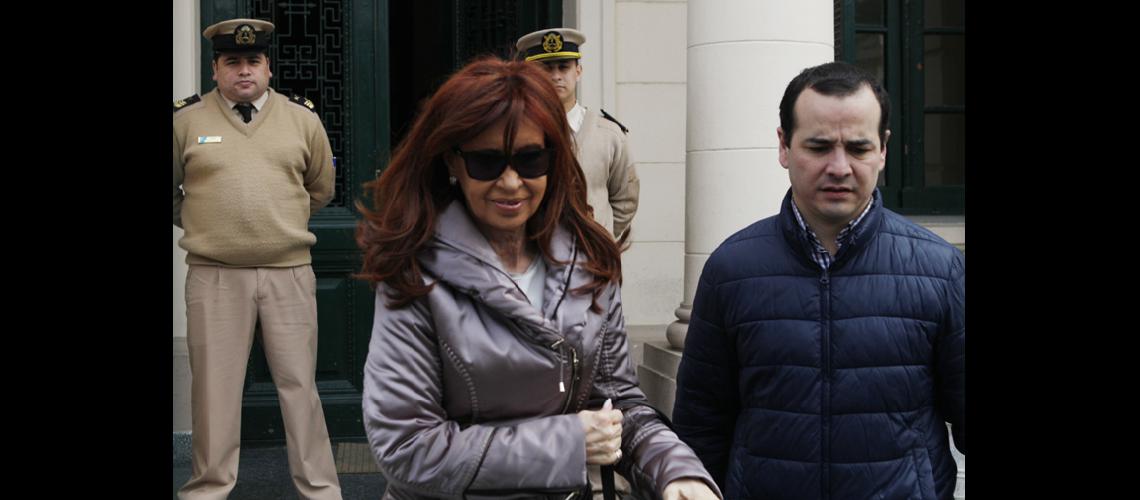 Cristina ratificoacute su  denuncia por espionaje  poliacutetico y persecucioacuten