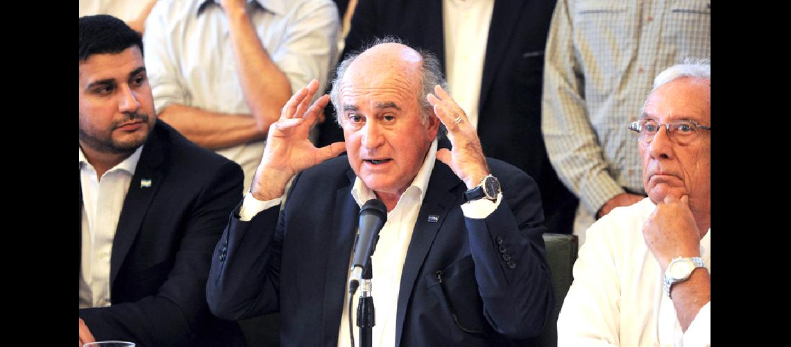 Parrilli denuncioacute un montaje de #147espionaje poliacutetico#148 del Gobierno