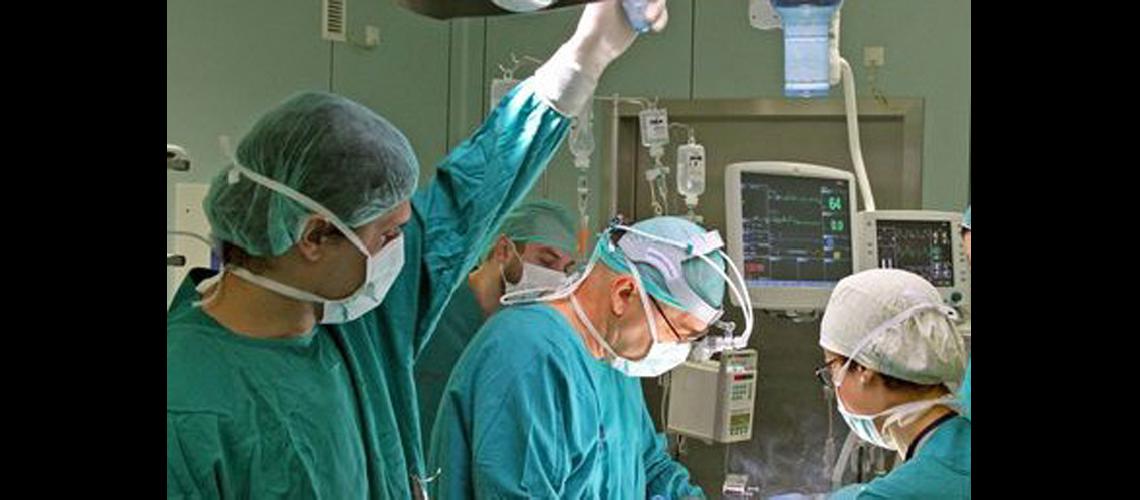 El traacutefico de oacuterganos  es un crimen  contra la humanidad
