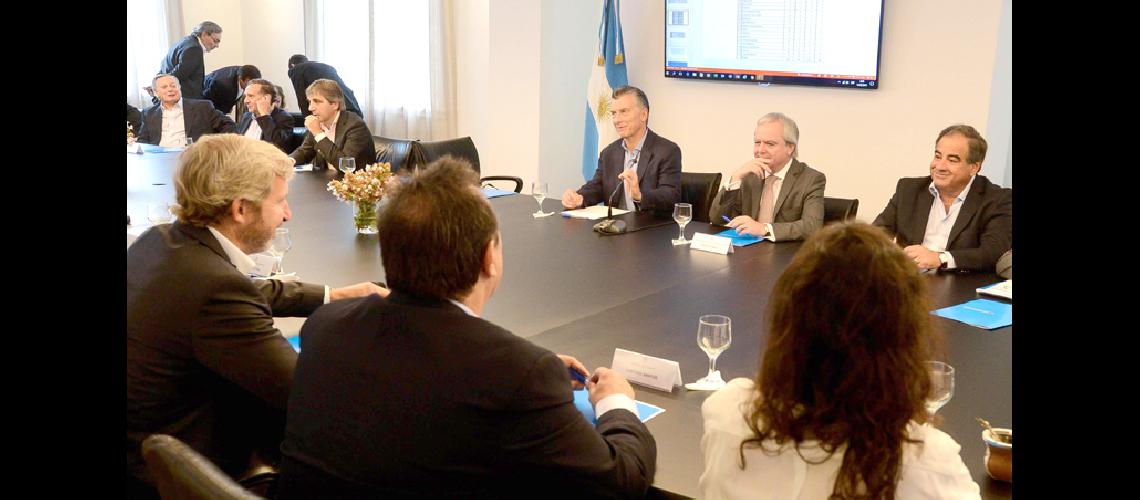 Gobierno y provincias  analizaron nueva ley de coparticipacioacuten federal