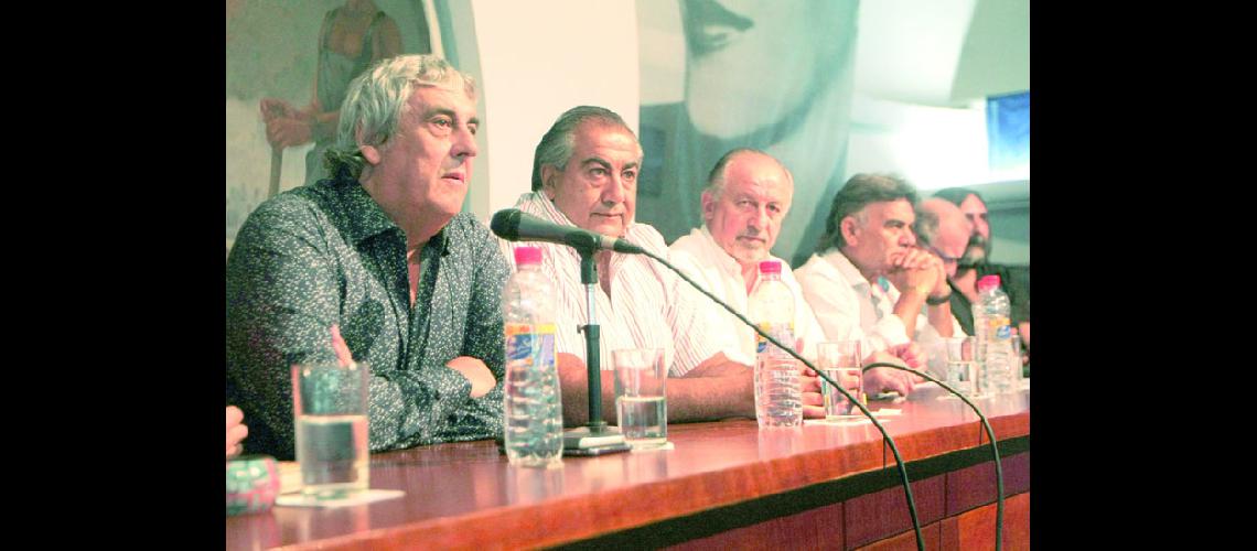 La CGT y el PJ alistan marcha contra Macri