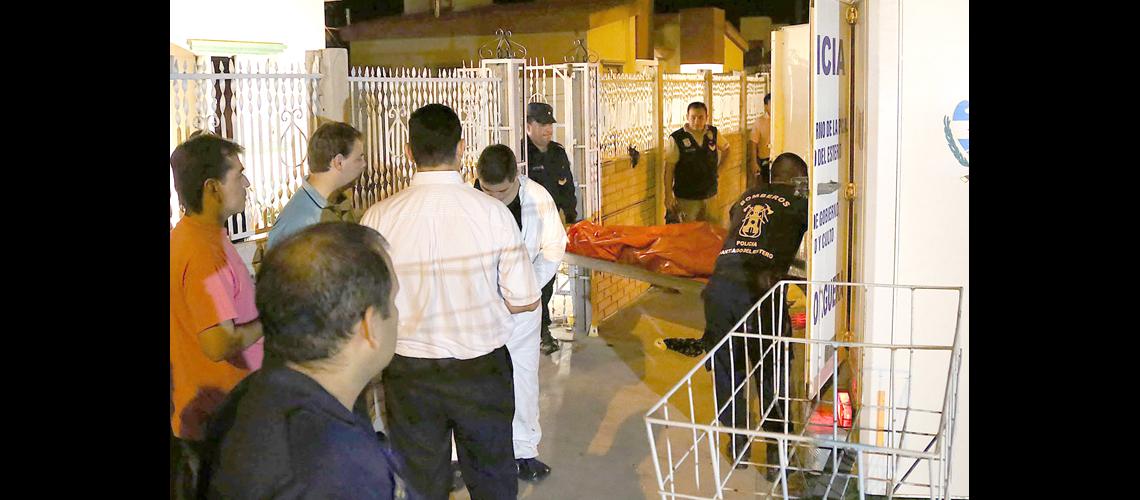 Hombre asesinoacute a su  mujer y a sus cuatro hijos