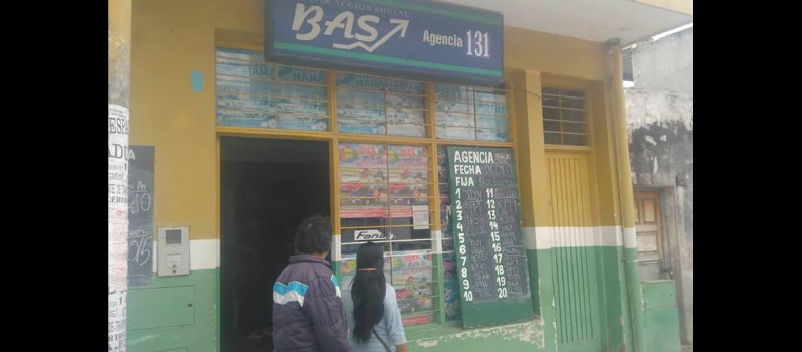 Malviviente roboacute un local de loteriacutea de Perico y lesionoacute a la empleada