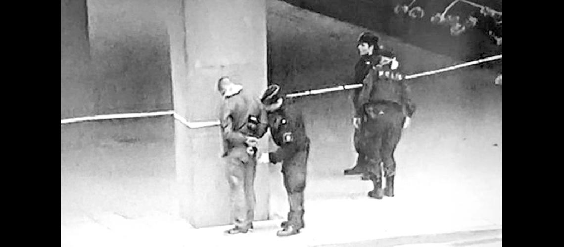 La policiacutea cree que el detenido por el ataque es el conductor del camioacuten
