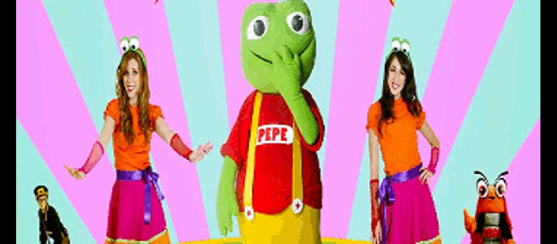 El Sapo Pepe en el Mitre y En la plaza de sopolandia junto a las Pepas