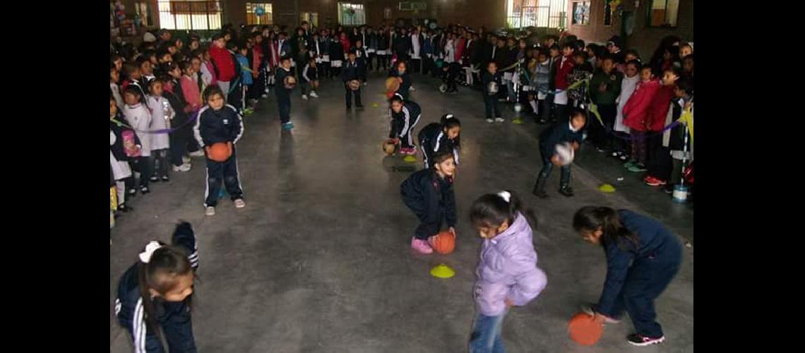 23 antildeos de la Escuela Humberto Justo Aguumlero